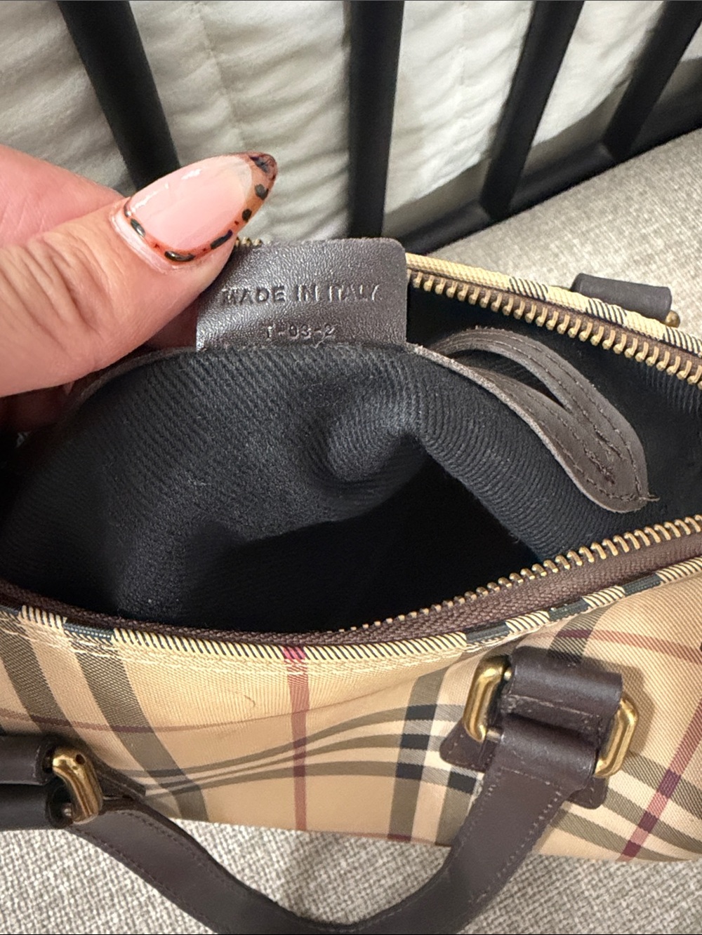 Burberry Tan Plaid Satchel with Dark Brown Trim - Picture 3 of 6